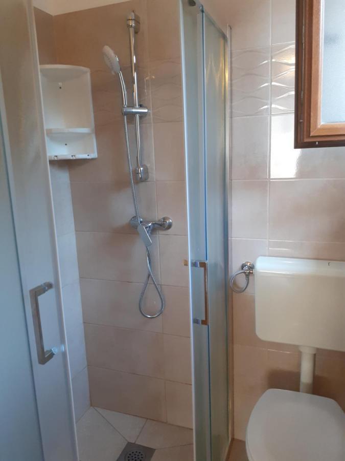 Apartman Paola Malinska Exterior foto