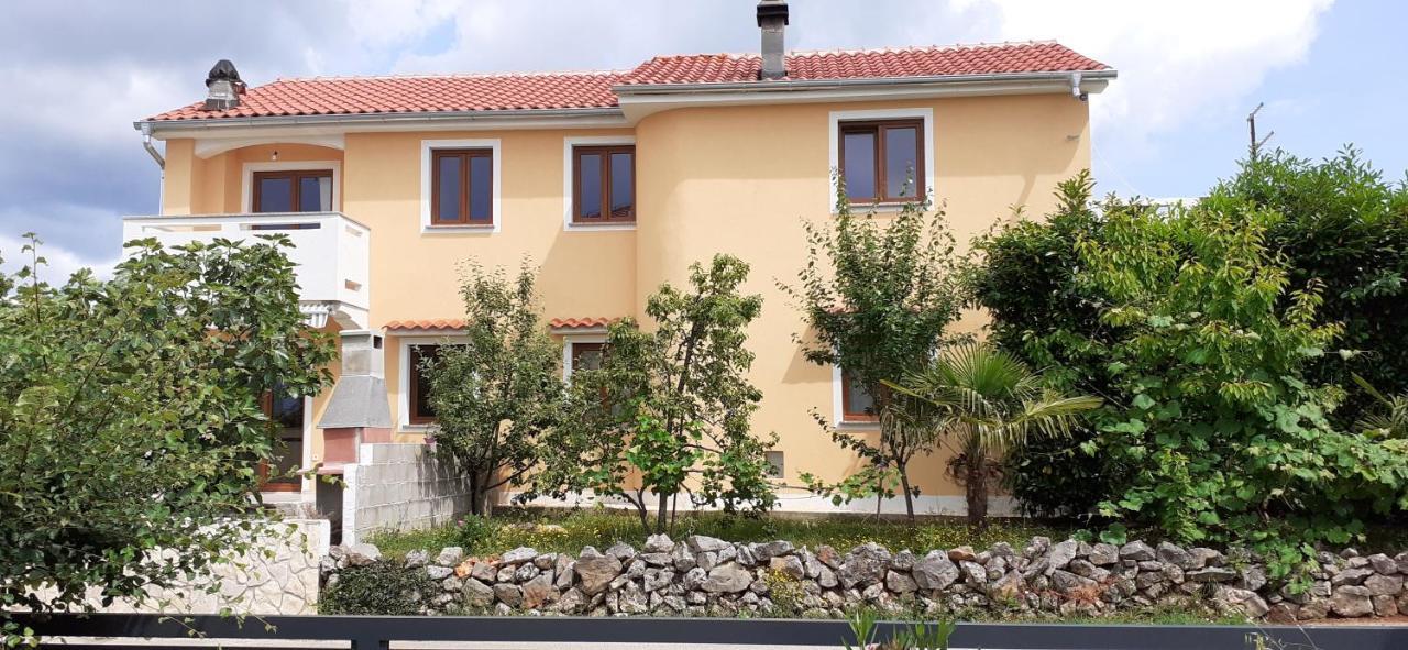 Apartman Paola Malinska Exterior foto