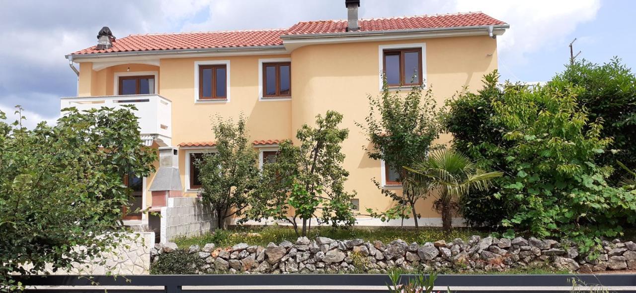 Apartman Paola Malinska Exterior foto