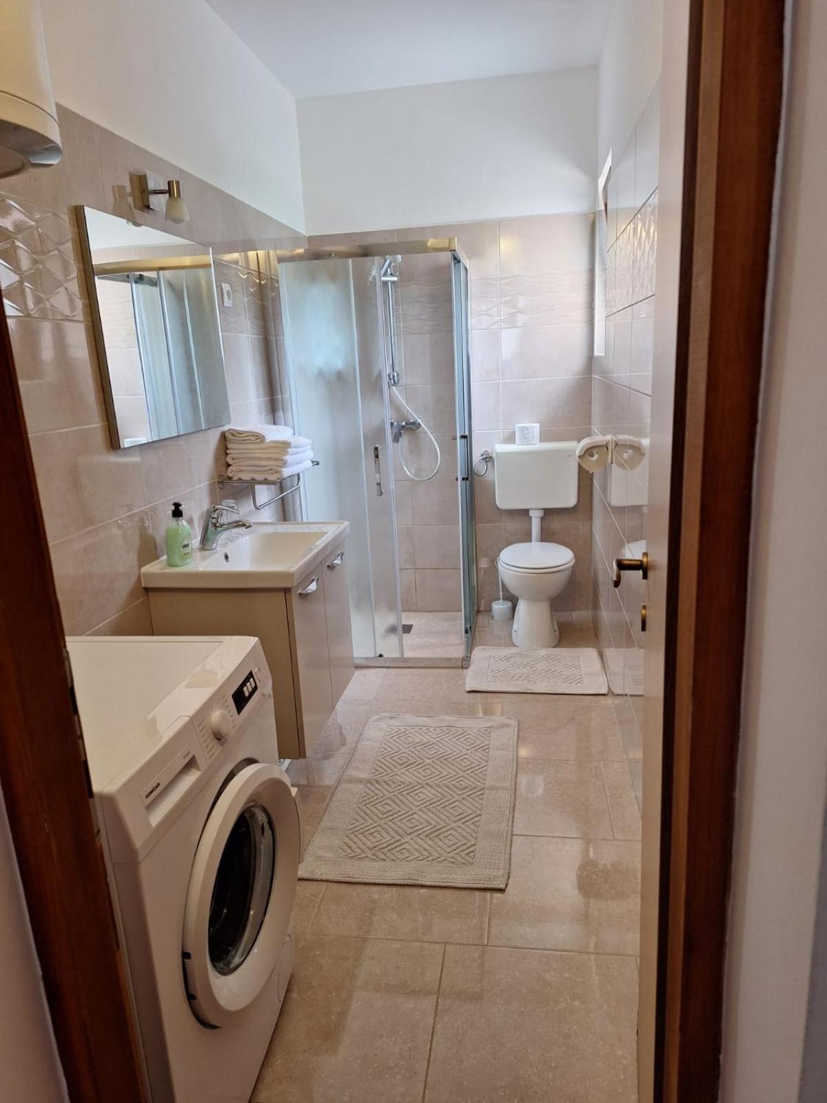 Apartman Paola Malinska Exterior foto