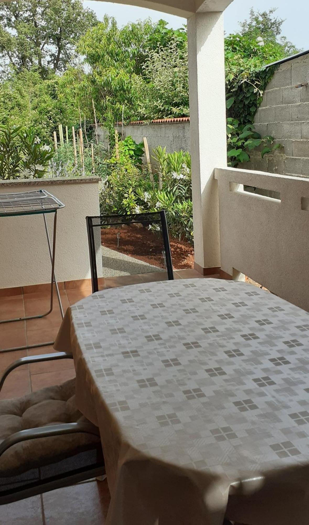 Apartman Paola Malinska Exterior foto